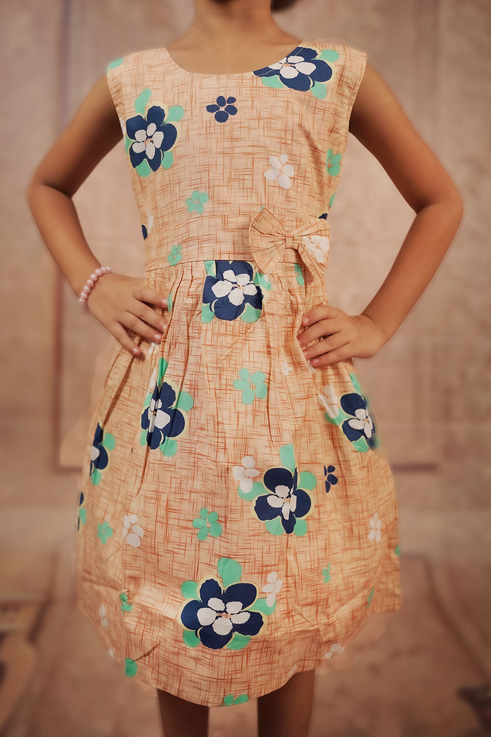 Pariari Girls Sleeveless Amber Flower Pop Dress